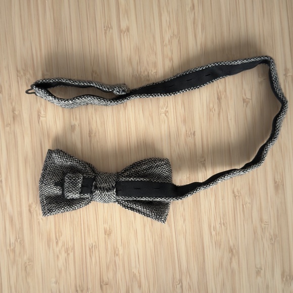 H&M bow tie - Picture 2 of 3